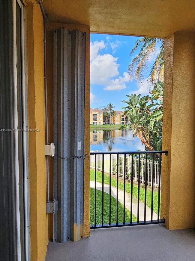 Building Photo - 2351 W Preserve Way