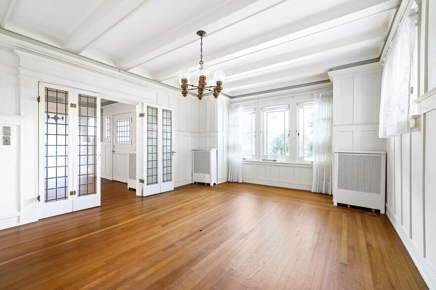 Building Photo - 30 Cheswick Rd