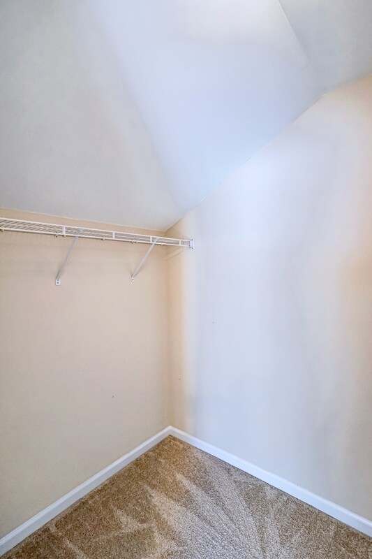 Building Photo - 545 Smoothstone Dr