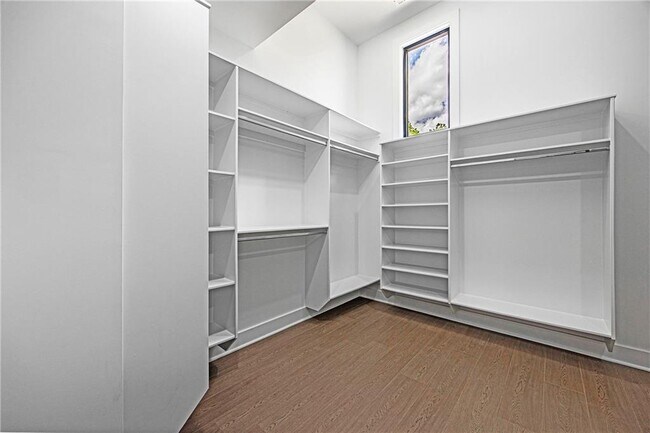 Building Photo - 83 Deer Cyn Dr