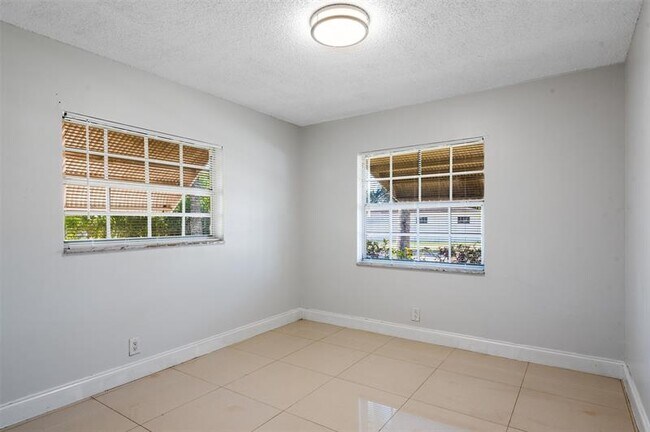 Building Photo - 6719 Boulevard of Champions