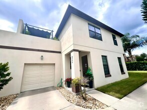 Building Photo - Winter Park Townhome