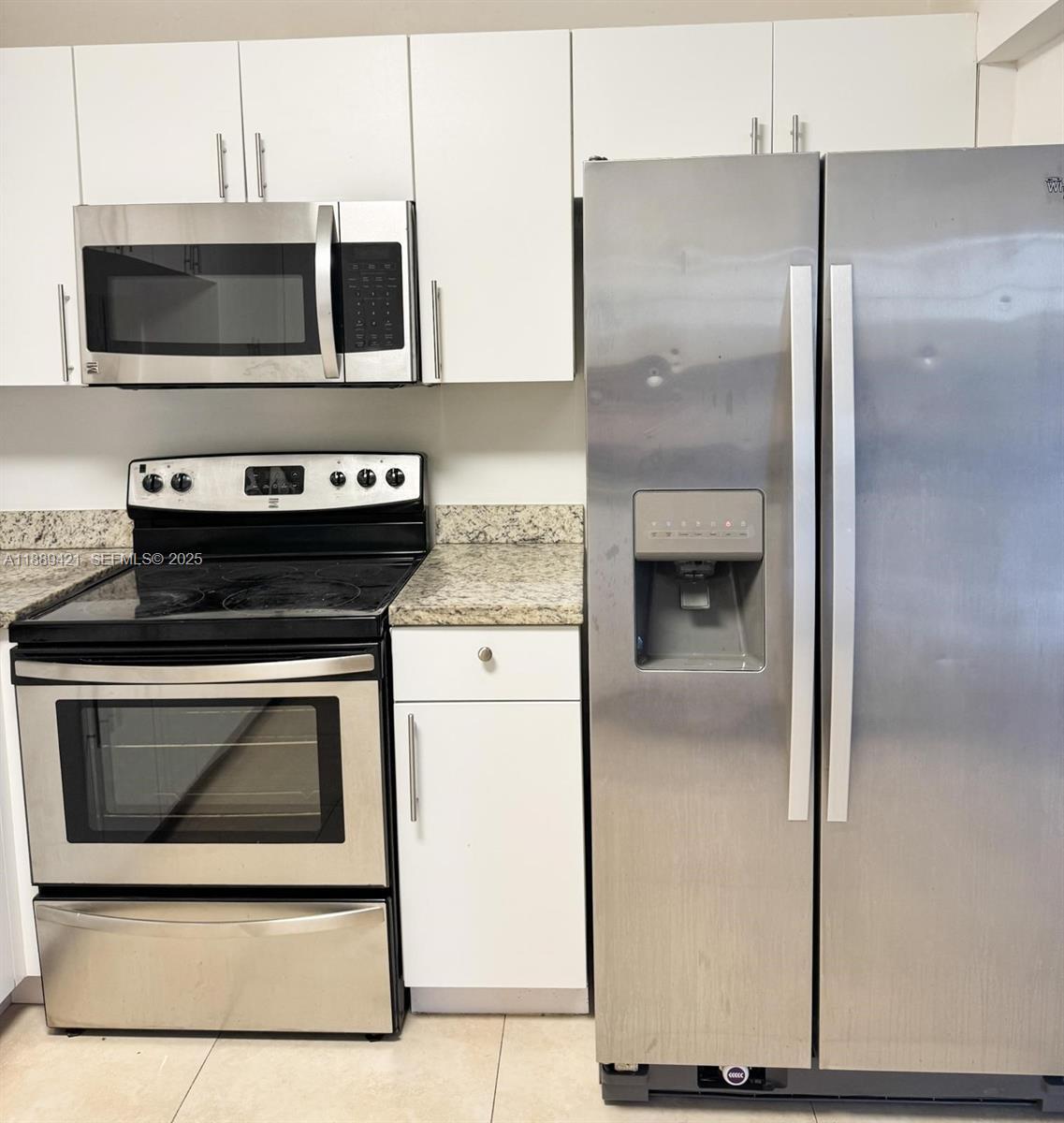 Building Photo - 1925 Sans Souci Blvd