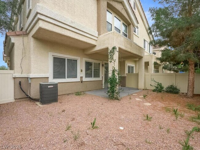 Building Photo - 10653 Petricola St