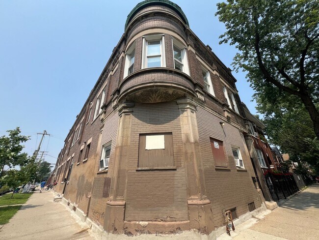 Building Photo - 3542 W 24th St