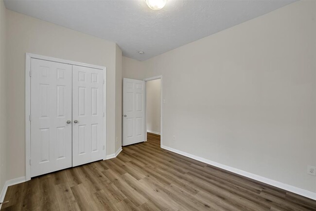 Building Photo - 59 Hidden Meadow Dr
