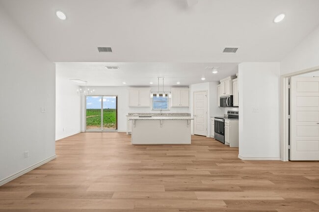 Building Photo - Country Living In Idalou ISD!