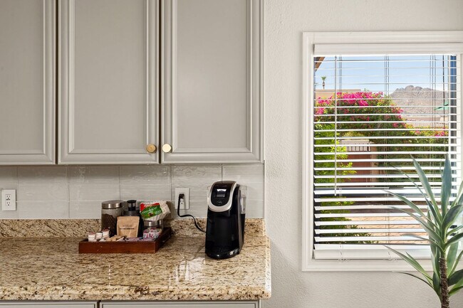 Building Photo - 4525 N 66th St