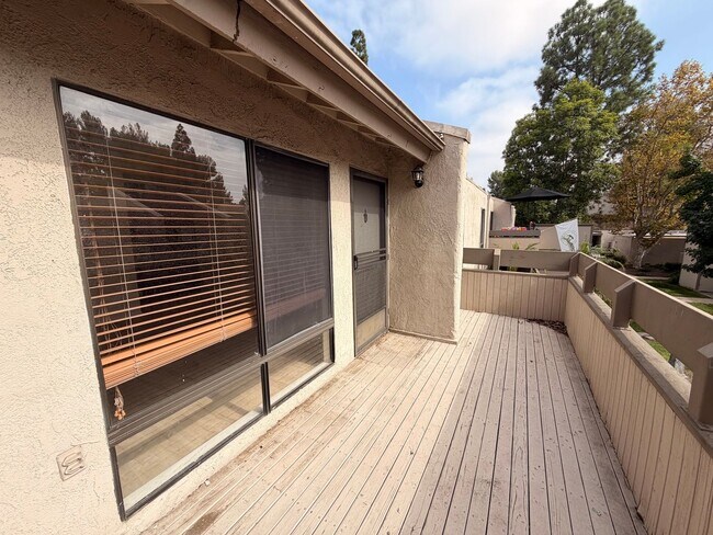 Building Photo - 2 Bed, 2 Bath Fullerton Condo For Rent w/ ...