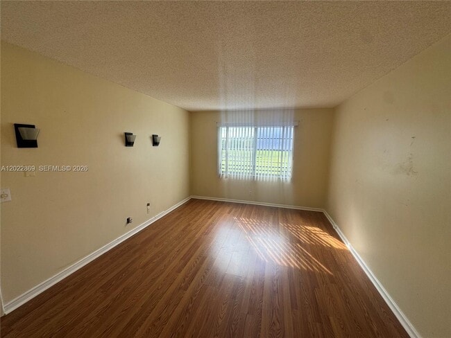 Building Photo - 1200 SW 125th Ave