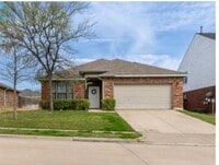 Building Photo - 2821 Hilcroft Ave