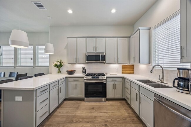 Building Photo - 803 Sienna Palm Ln