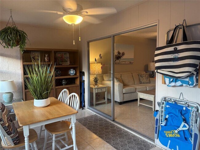 Building Photo - 2666 Woodgate Ln