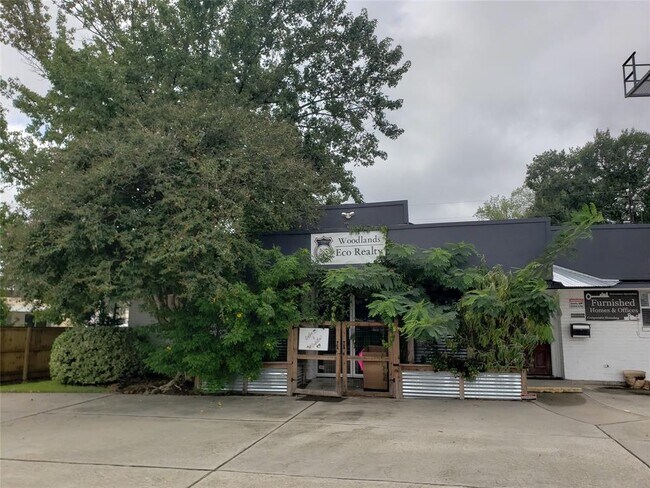 Building Photo - 26519 I-45