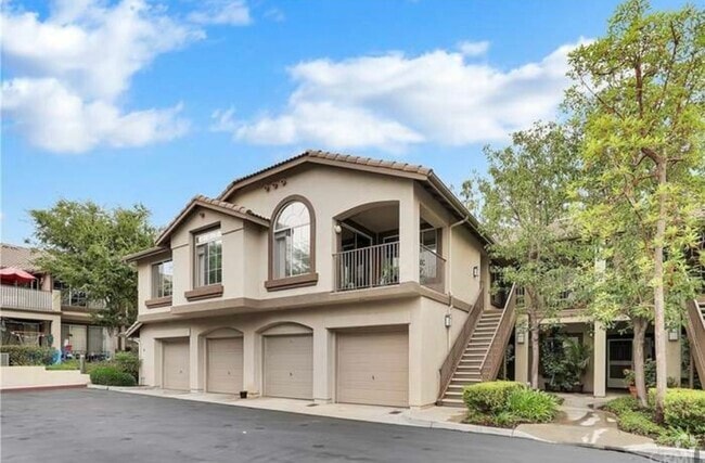 Building Photo - 252 Chaumont Cir
