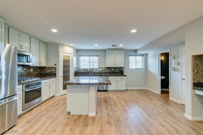 Building Photo - 1525 Spiced Wine Ave