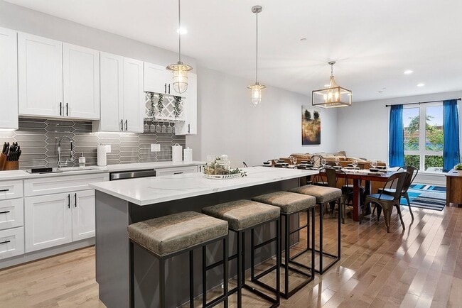 Building Photo - 1611 N 27th St