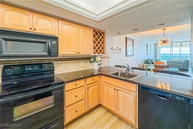 Building Photo - 8400 Estero Blvd