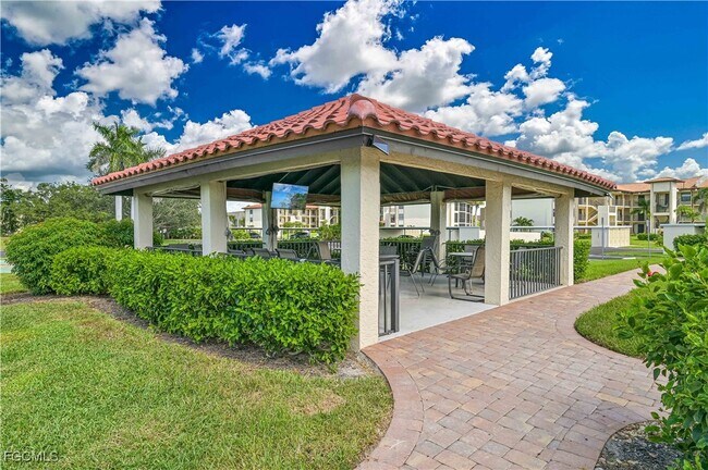 Building Photo - 12621 Kelly Sands Way