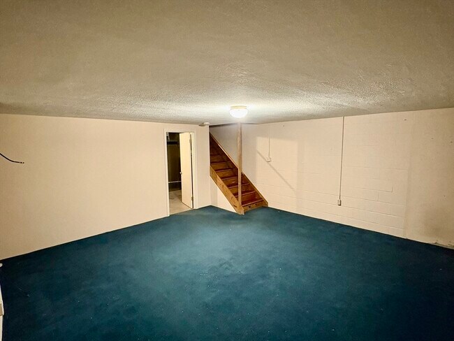 Building Photo - 224 Park St