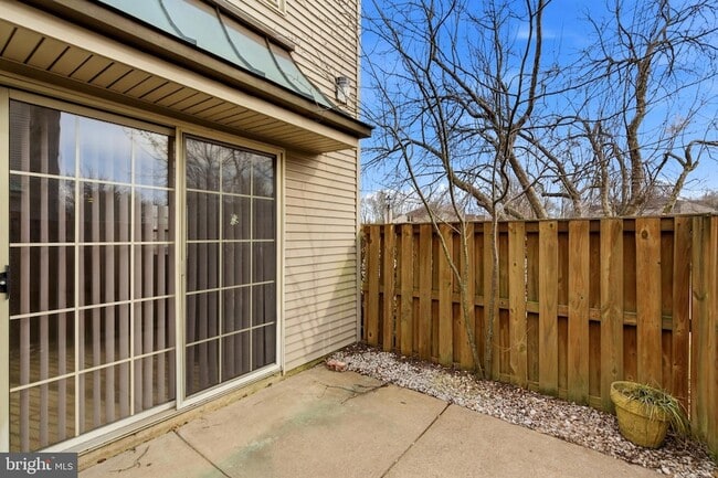 Building Photo - 3403 Waltham Ct