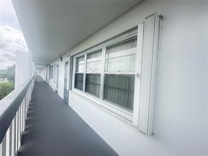 Building Photo - 4037 Harwood D