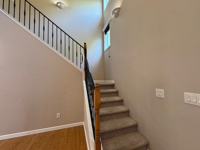 Building Photo - 4467 Castlerock Dr