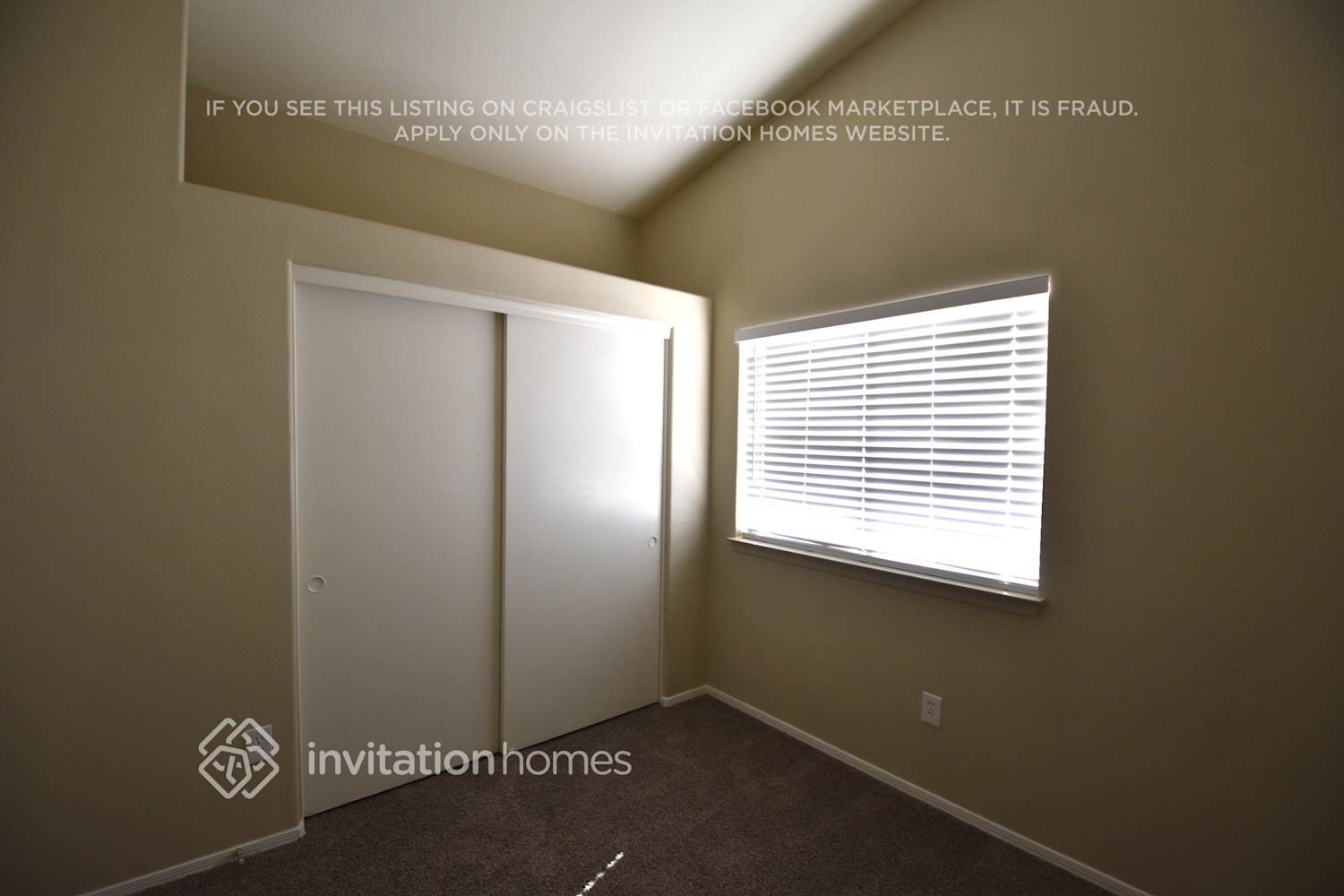 Building Photo - 1516 Los Alamos Dr