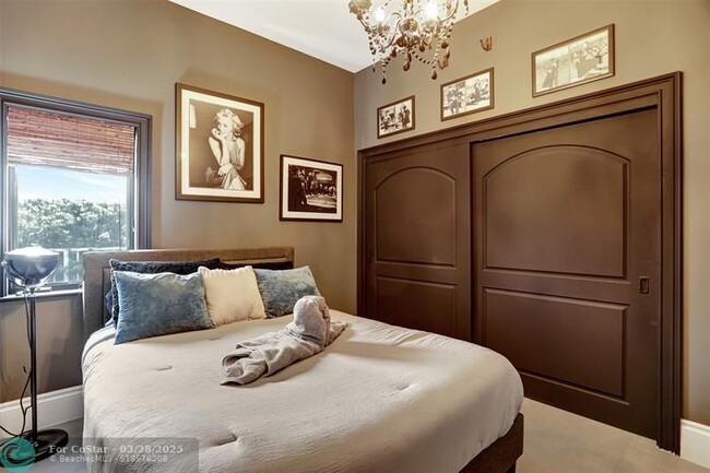 Building Photo - 1304 Mandarin Isle