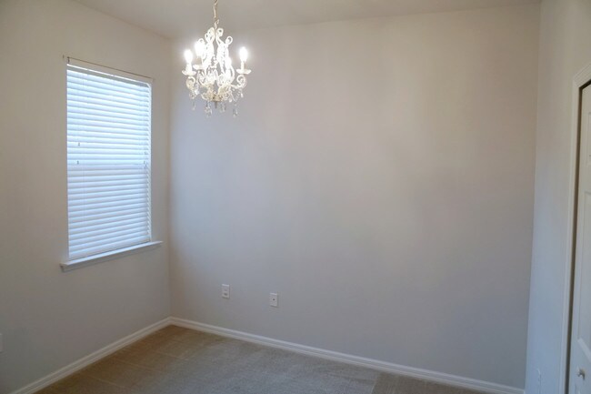 Building Photo - Stonehaven Condo