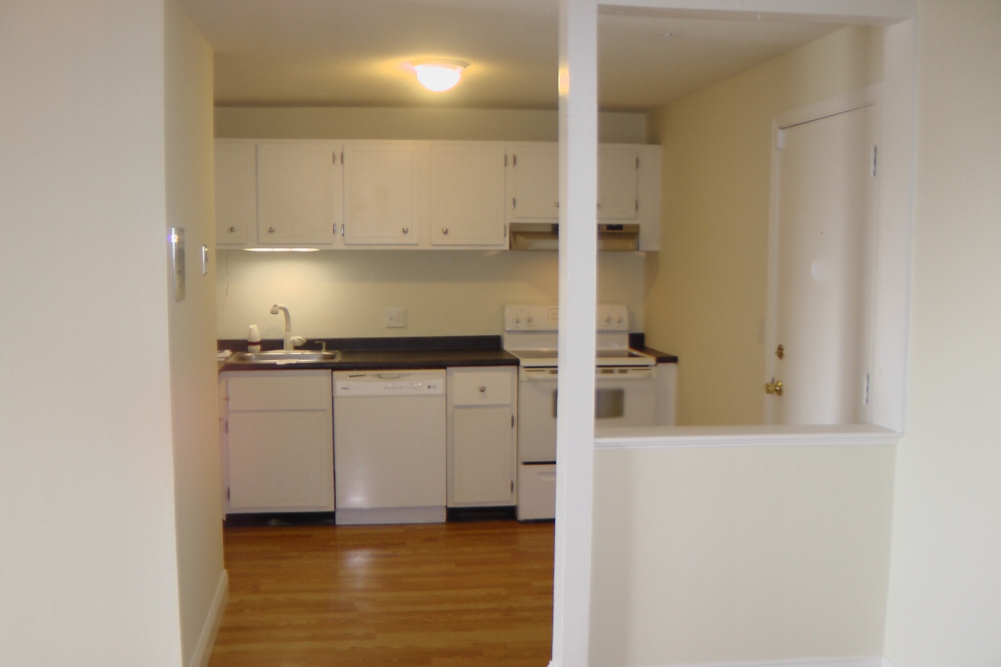 Building Photo - 7 Wildwood St