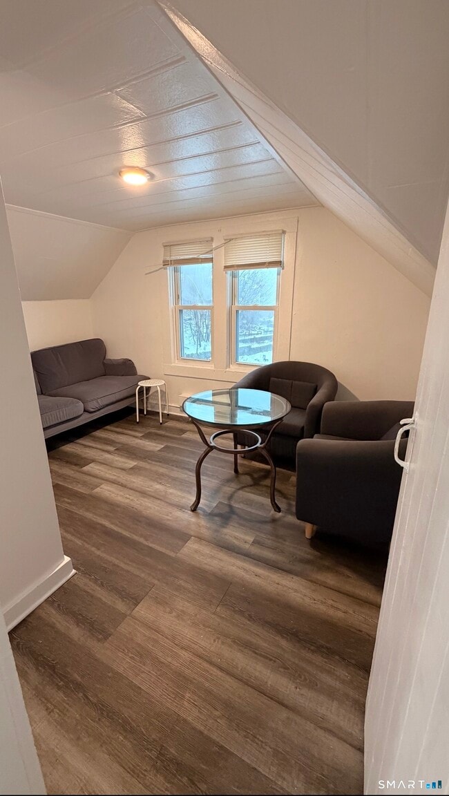 Building Photo - 316 Wilson St