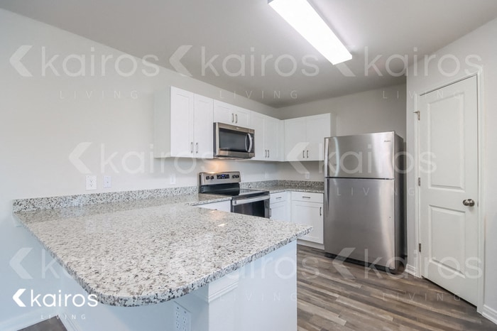Building Photo - 236 Bluebonnet