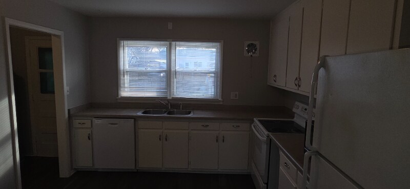 Building Photo - 2411 N Logan Ave