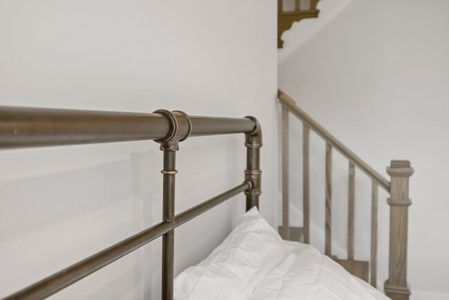 Building Photo - 7900 Heritage Dr