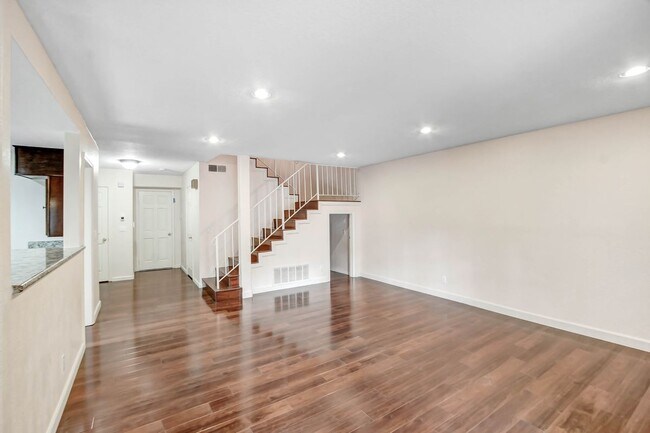 Building Photo - 2486 Stow St