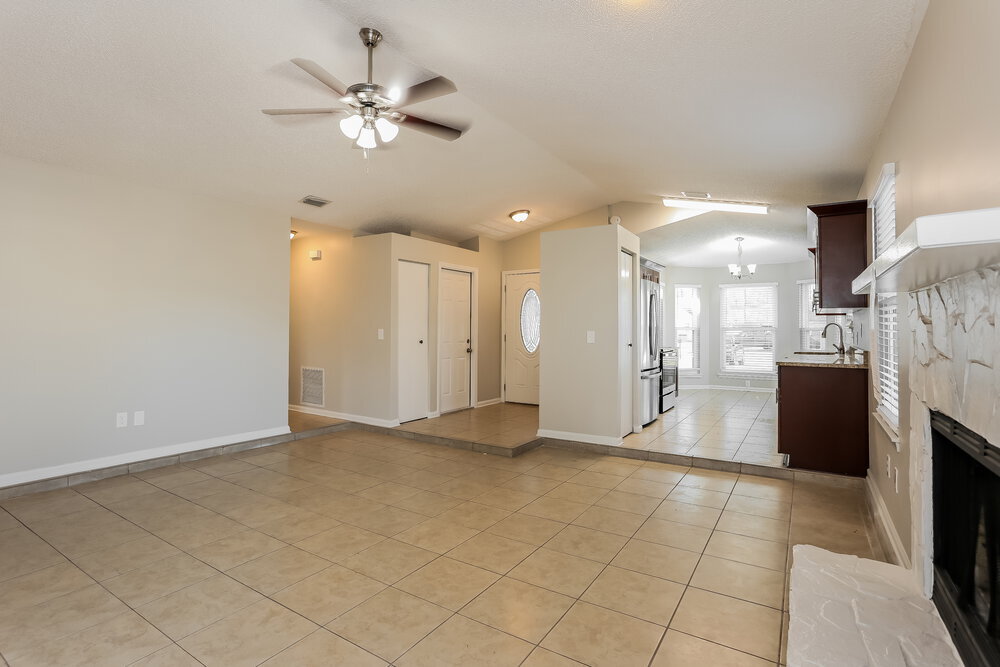 Building Photo - 1780 Sherwood Dr