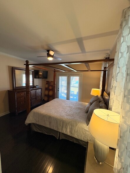 Building Photo - 361 9th Ave N