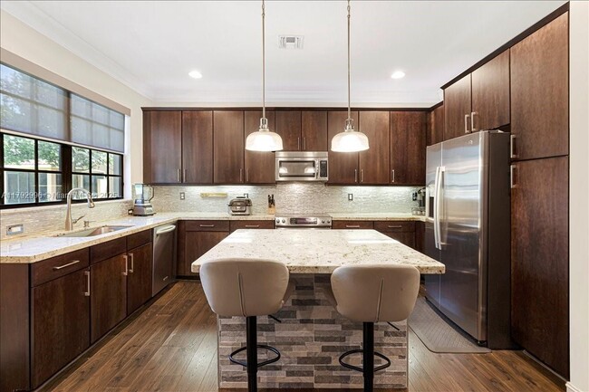 Building Photo - 13013 Riverwalk Cir S