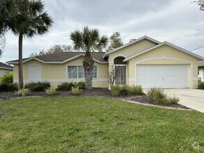Building Photo - You'll love this charming 3/2/2 home in th...