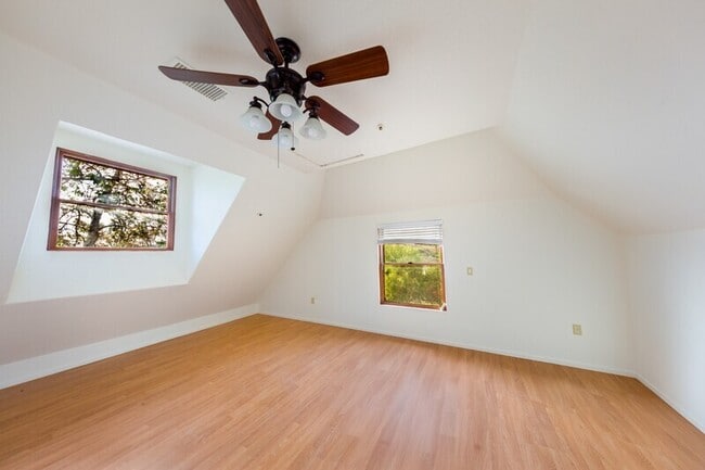 Building Photo - 32140 Windrush Rd