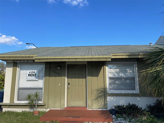 Building Photo - 12000 SW 110th St Cir N