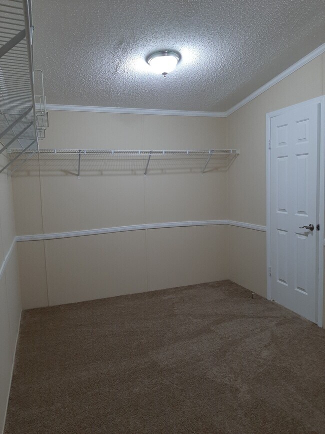 Building Photo - 5767 Deauville Cir