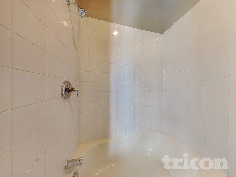 Building Photo - 4646 Mt Shavano St