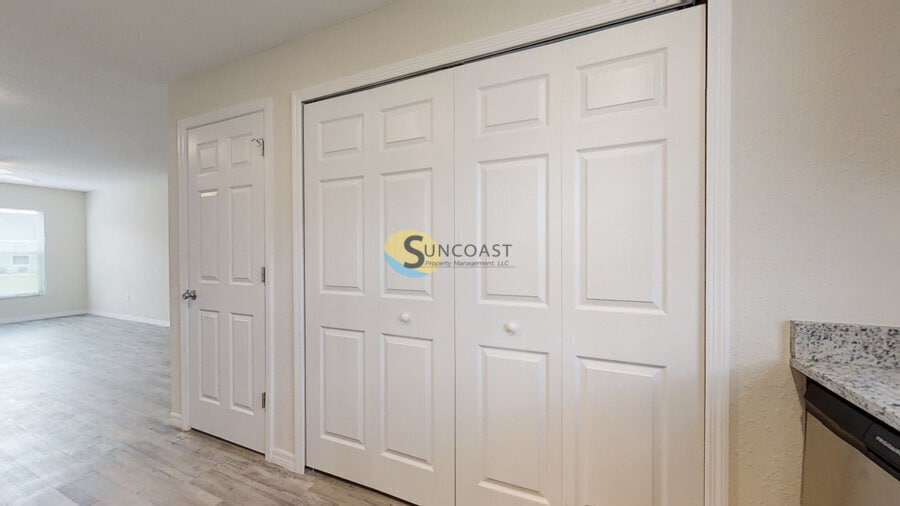 Building Photo - 2375 NE 10th Ave