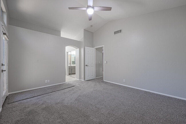 Building Photo - 4218 E Palo Brea Ln