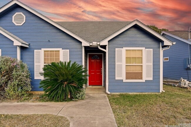 Building Photo - 1150 Green Hill Dr