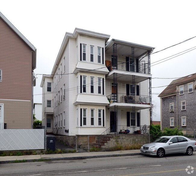 Building Photo - 206 Belleville Ave
