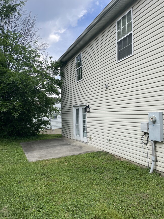 Building Photo - 1304 Goldleaf St