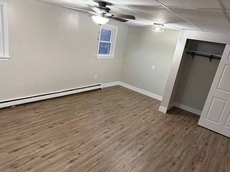 Building Photo - 1429 Candia Rd